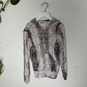 Monrow Mini White and Black Snake Print Graphic Zip Up Hooded Sweatshirt -{6}